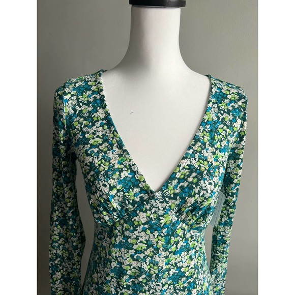BP Green Floral Knit Dress Long Sleeve V neck Sheath Size M Earth Friendly NEW - Picture 2 of 12